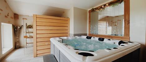 Bathtub spa indoor