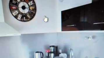 Mikrowelle, Ofen, Herdplatte, Geschirrspüler