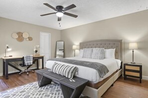 3 bedrooms, desk, travel crib, free WiFi