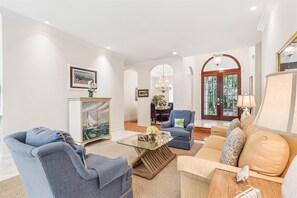 Tv, pejs, dvd-afspiller