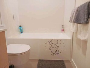 ヘアドライヤー、タオル、石鹸、シャンプー