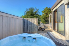 Terrace/patio - Albatross House | Ocean View | Hot Tub (Sea Ranch)