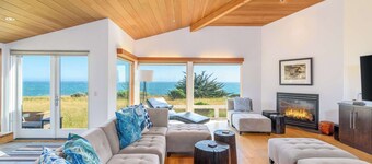 Pelican's Landing | Amazing Views & Hot Tub!