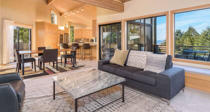 Riverview | Sleeps 12!