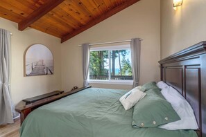 3 bedrooms, WiFi, bed sheets