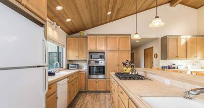 Starlight Reach | Private Hot Tub