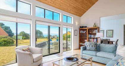 Soak in Ocean Views at Blair w/ Hot Tub!