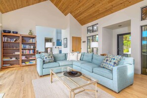 TV, fireplace, DVD player