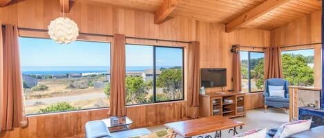 TV, fireplace, DVD player