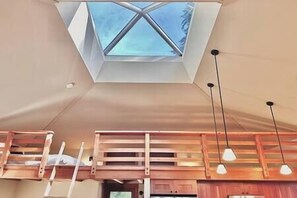 3 chambres, fer et planche à repasser, Wi-Fi, draps fournis