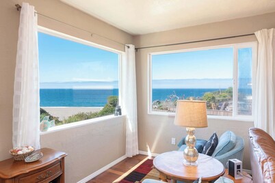 Lucky Ewe | Ocean View Retreat!