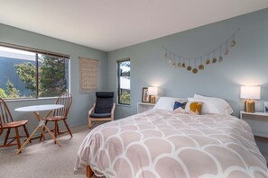 3 chambres, fer et planche à repasser, Wi-Fi, draps fournis