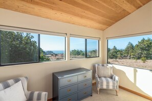 Interior - The Sixpence | Beach Access | Hot Tub (Sea Ranch)