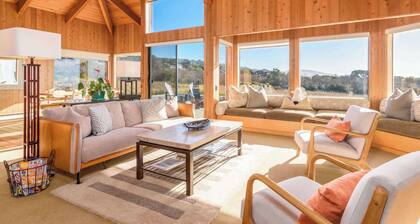 Kabella | Pet Friendly w/ Hot Tub!