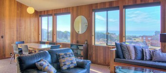 Shining Sea | Close to Beach | Hot Tub
