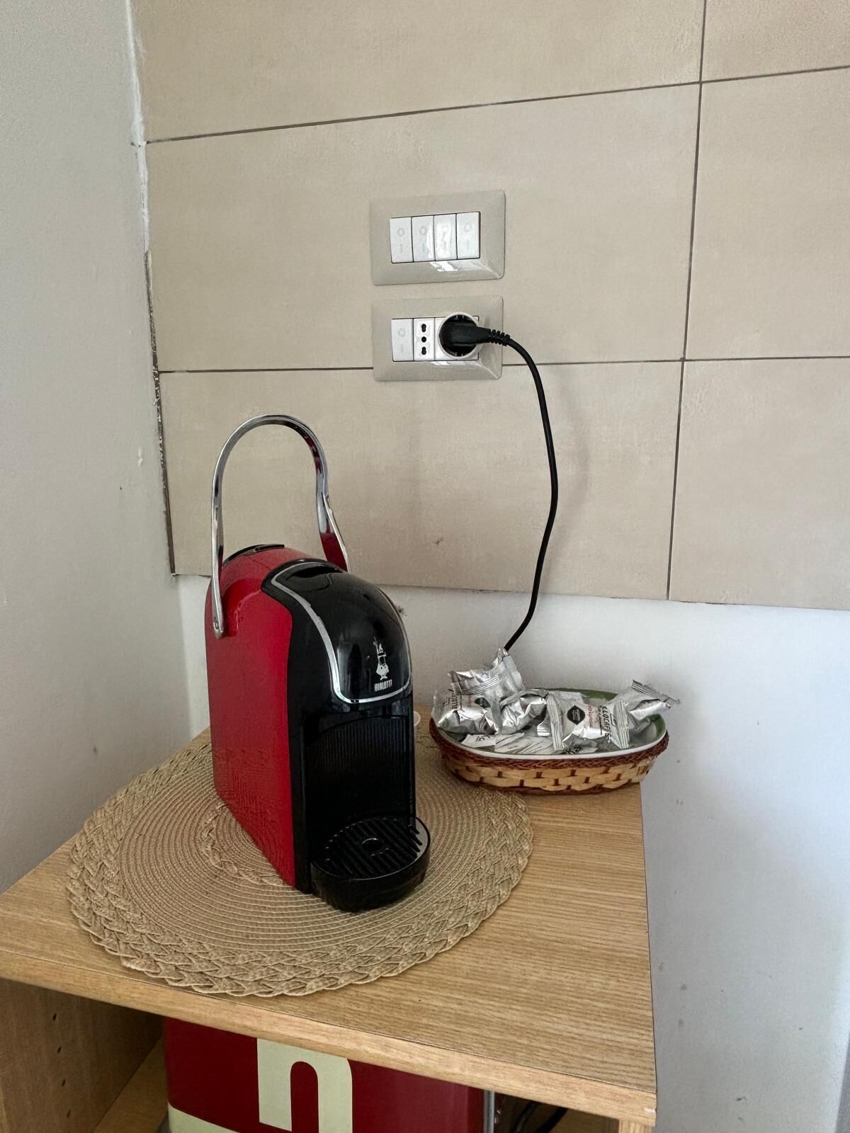 Kaffee und/oder Kaffeemaschine