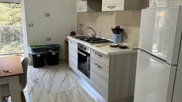 Oven, stovetop