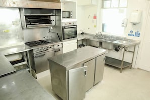 Interior detail - OYO Meadows Way Guest House (Uttoxeter)