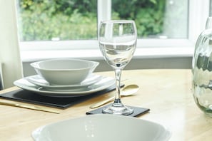 Dining - OYO Meadows Way Guest House (Uttoxeter)
