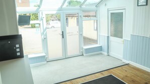 Lobby - OYO Meadows Way Guest House (Uttoxeter)