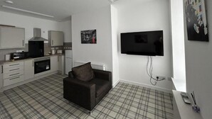 Standard Double Room, Shared Bathroom - OYO High Street Buckie (Buckie)