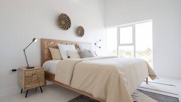 Deluxe Apartment | In-room safe, blackout curtains, soundproofing, iron/ironing board