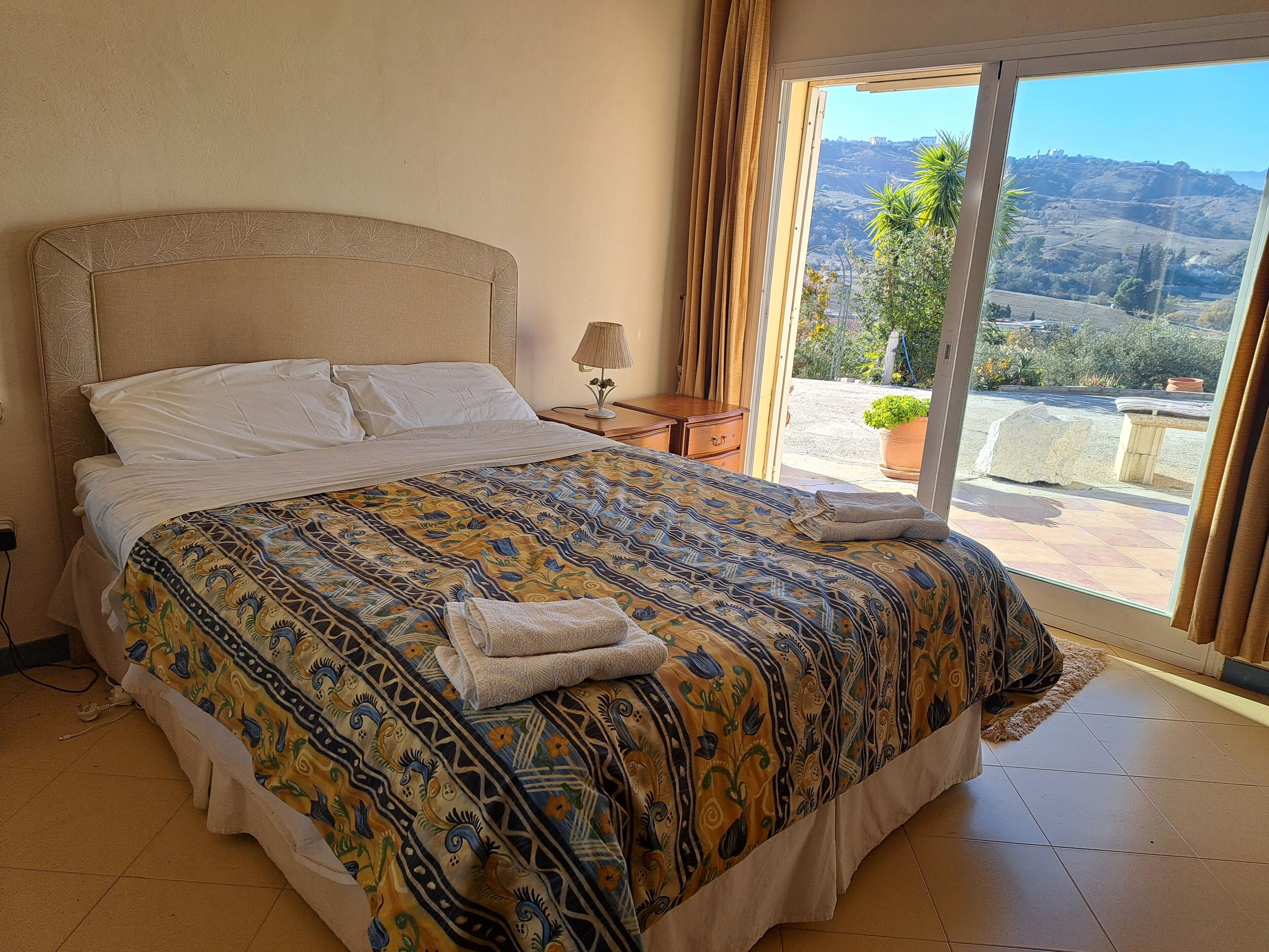 3 makuuhuonetta, silitysrauta/-lauta, vauvan matkasänky, ilmainen Wi-Fi