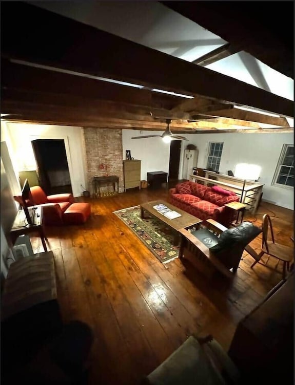 Riverfront Rustic 1824 Mansion - Troy, NY