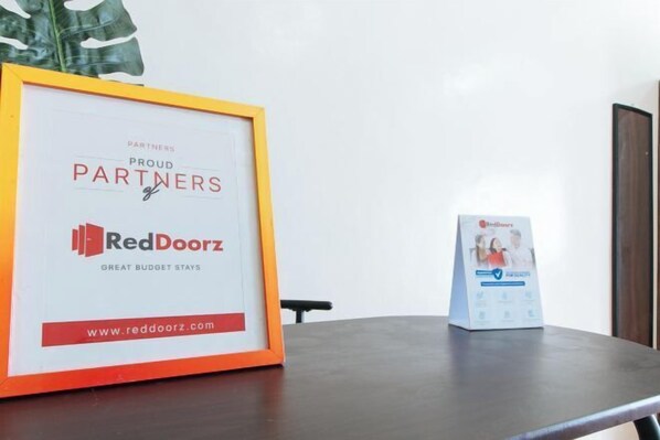 Interior - RedDoorz @ CAA Road Las Pinas (Las Pinas)