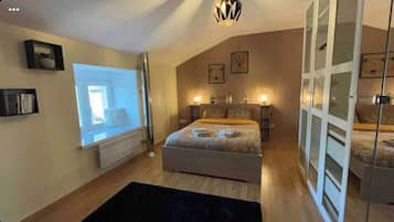 3 chambres, fer et planche Ă repasser, Wi-Fi, draps fournis