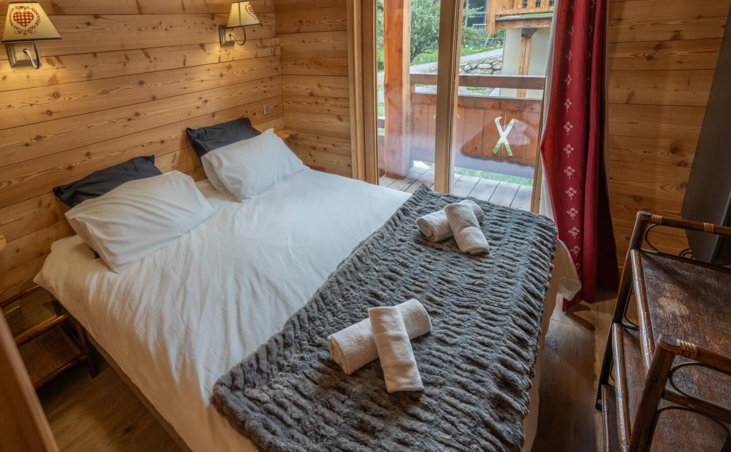 Chalet, 350m From Ski Slopes, View Valley, Balcony, Tv, Ski Locker, 205m², Les Orres - Embrun