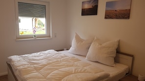 2 bedrooms, WiFi, wheelchair access