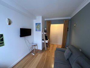 TV