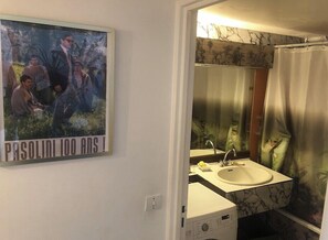 Hårføner og håndklær