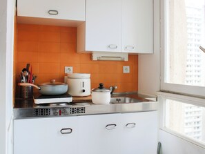 Fridge, microwave, coffee/tea maker