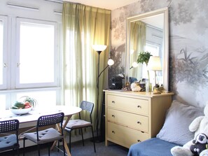 Interior - Bright studio in the heart of Paris (Paris)
