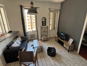 TV