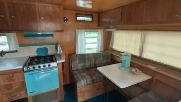 Stovetop, coffee/tea maker