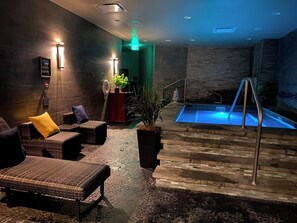 Indoor pool, outdoor pool - Ski in, ski out in Breckenridge Colorado (Breckenridge)