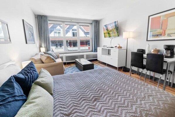 1 bedroom, desk, iron/ironing board, free WiFi