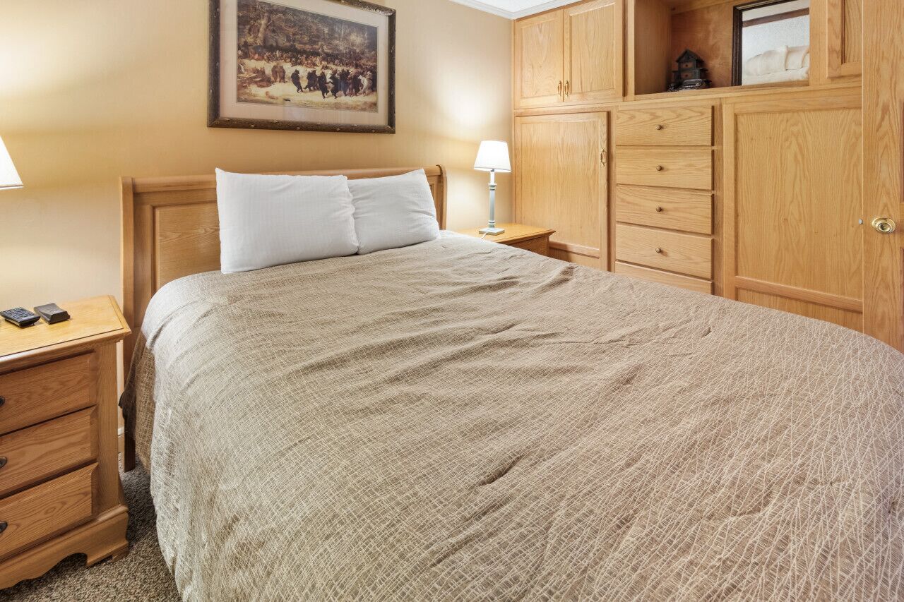 2 bedrooms, desk, free WiFi, bed sheets