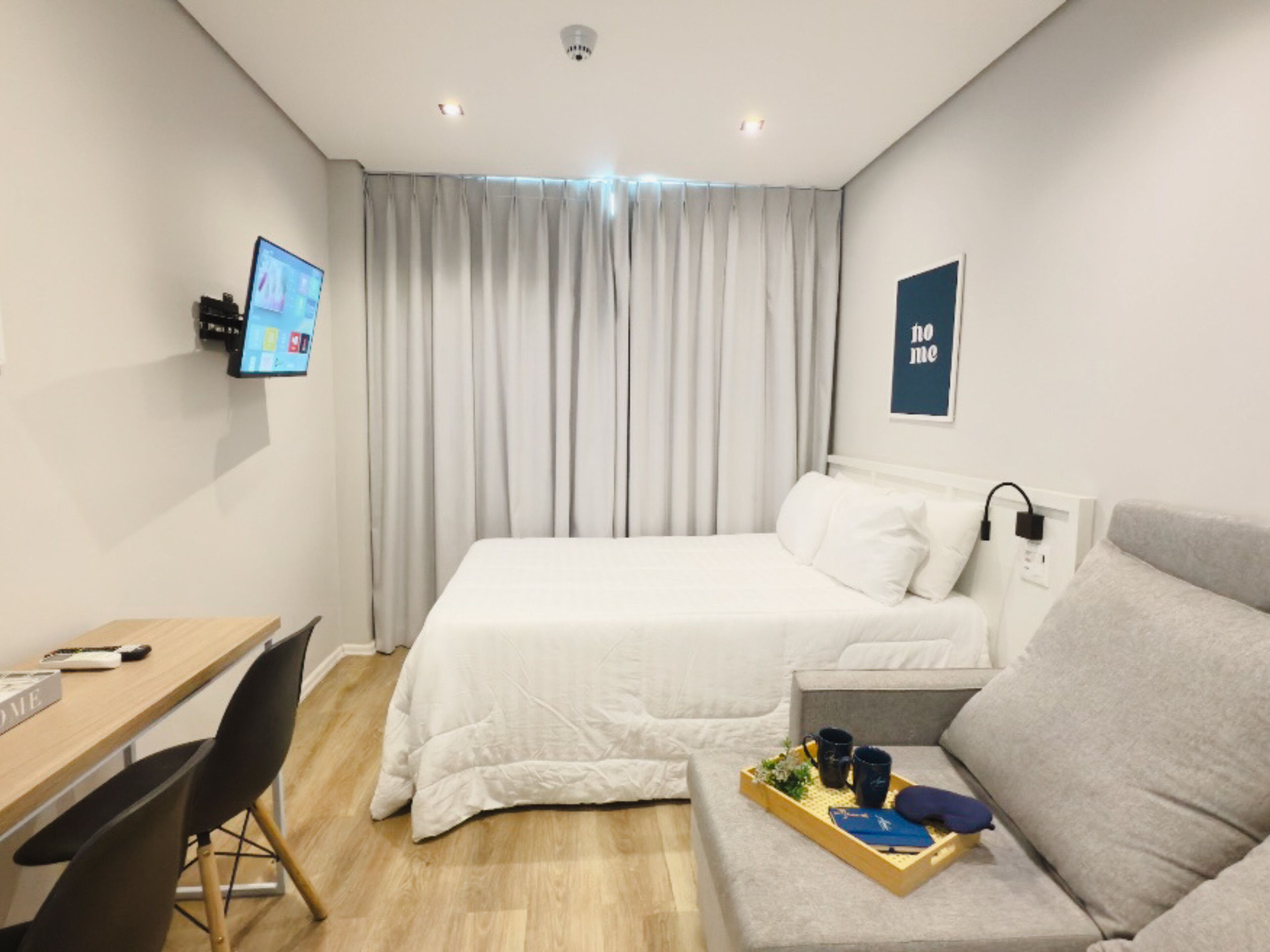 Studio Familia | Espacio para trabajar con laptop, wifi gratis y ropa de cama 