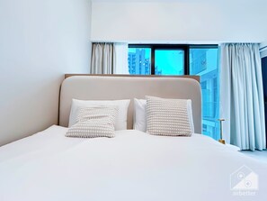 Fer et planche à repasser, accès Internet, draps fournis