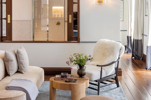 Grand Suite, Balcony | In-room safe, desk, laptop workspace, blackout drapes