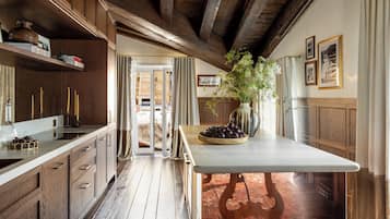 Presidential Suite, Mountain View | Private kitchen