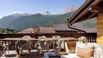 Suite presidencial, vista a la montaña | Terraza o patio