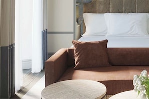Junior Suite, Balcony | 1 bedroom, in-room safe, desk, laptop workspace