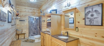 Hot Tub & Fire Pit: Family Retreat in South Dakota