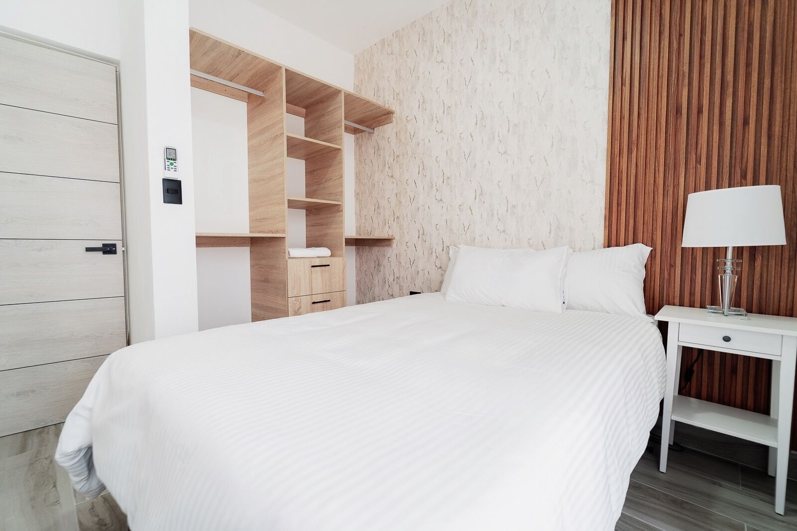 3 dormitorios, tabla de planchar con plancha, wifi y ropa de cama