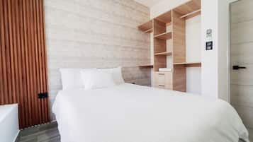 3 slaapkamers, een strijkplank/strijkijzer, wifi, beddengoed